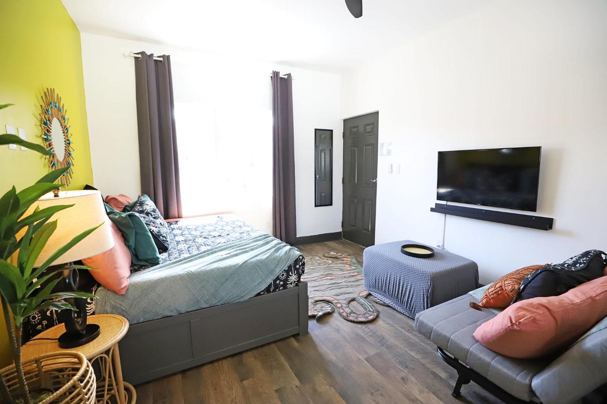 North Beach Steps To Sea Miami Apartment With Free Parking Family And Pet Friendly Miami Beach Eksteriør bilde